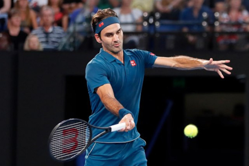 Federer: Novak mi je za petama!