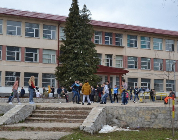 Часови скраћени на пола сата