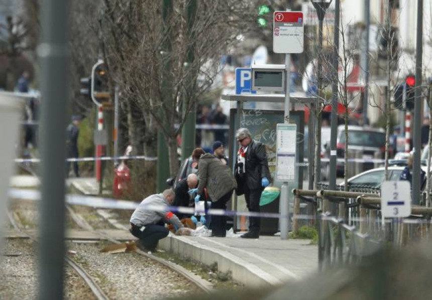 Brisel: Terorista držao ženu i dijete kao taoce