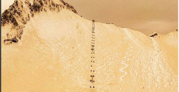 Čudesno: Snijeg narandžaste boje