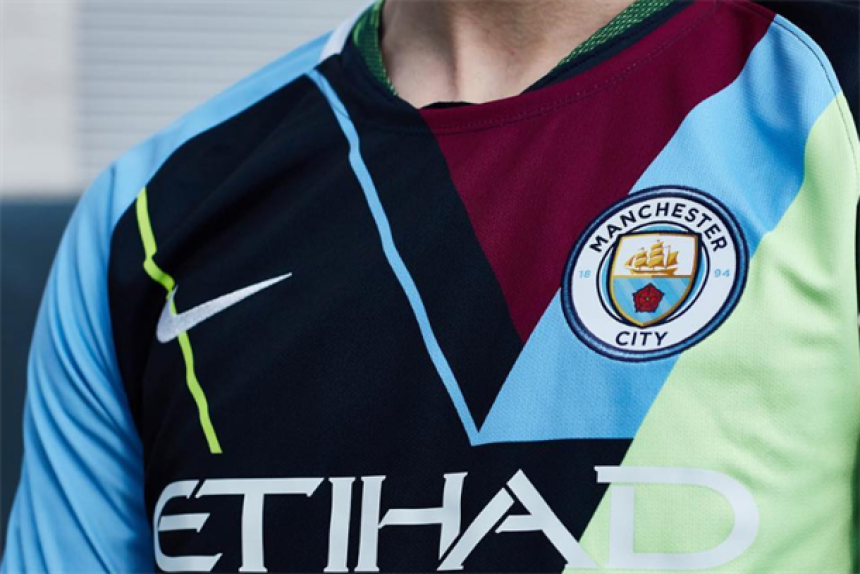 Novi dres i na njemu SVE boje Mančester sitija!