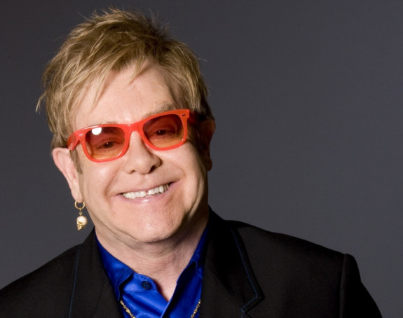 Elton Džon u bolnici, otkazani svi koncerti!