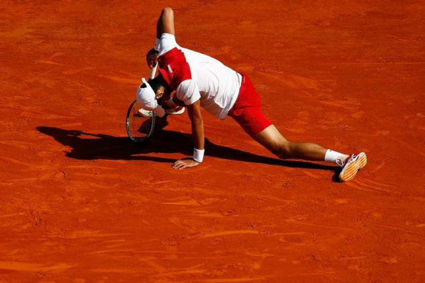 Novak eliminisan već na startu Barselone!