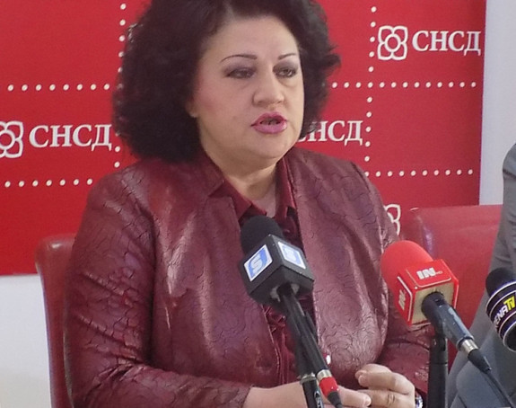 Prvi poslanik koji traži pomoć 