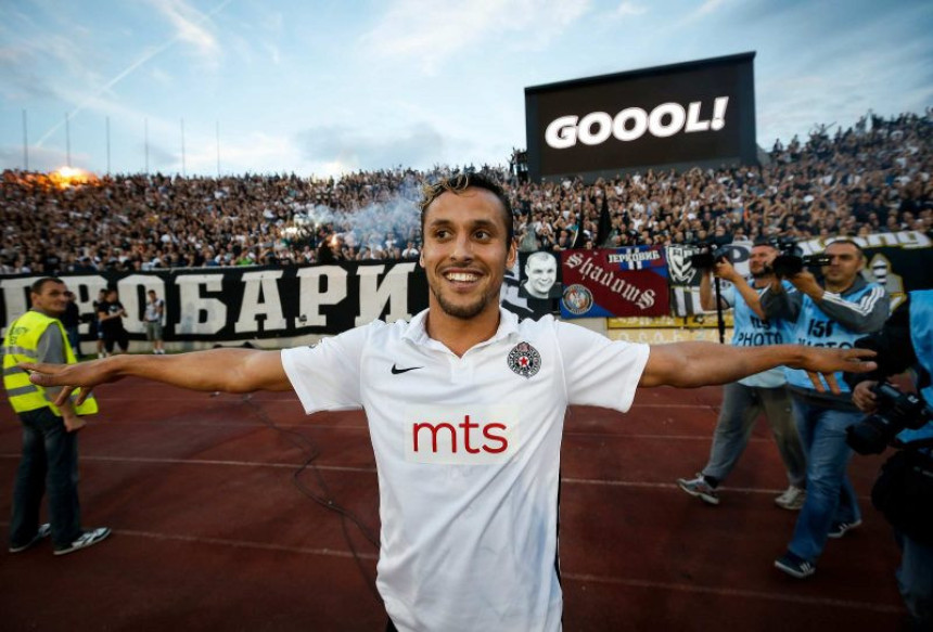 Leonardo: Hvala ti crno-bijela porodico!