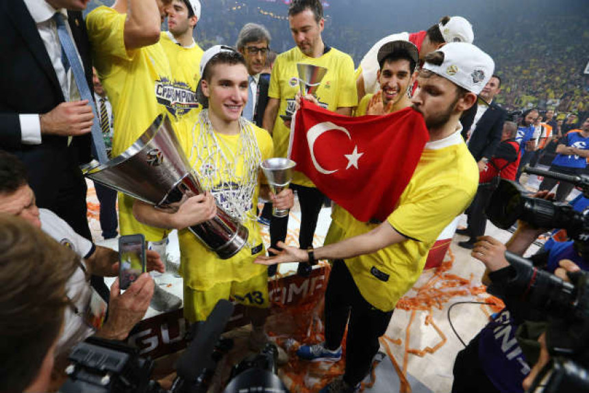 Sakramento plaća 850.000 dolara i odmah vodi Bogdana!