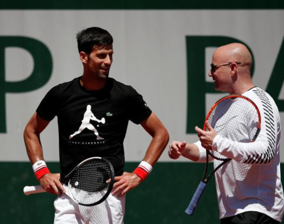 Novak i Agasi na prvom treningu 