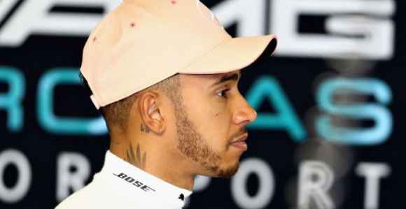Zašto Hamilton još nije produžio ugovor sa Mercedesom?