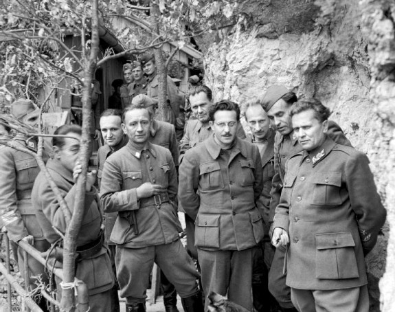 74 godine od Desanta na Drvar