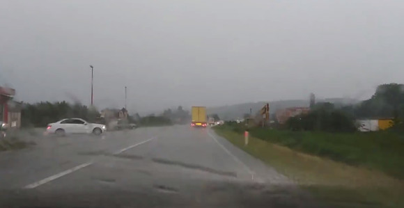 Užasno nevrijeme zahvatilo Banjaluku