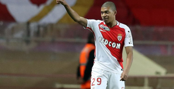 Monako nudi Mbapeu devet puta veću platu!