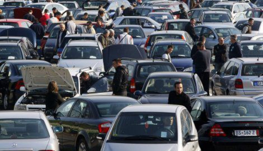 Osiguranje vozila ili nameta?