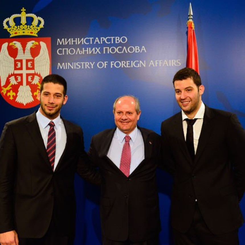 Filip Filipović dobio diplomatski pasoš!