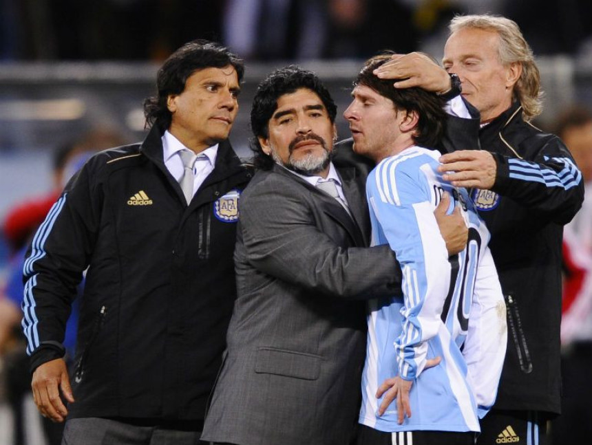 Maradona umiruje Mesija, Veron ga "proziva"!