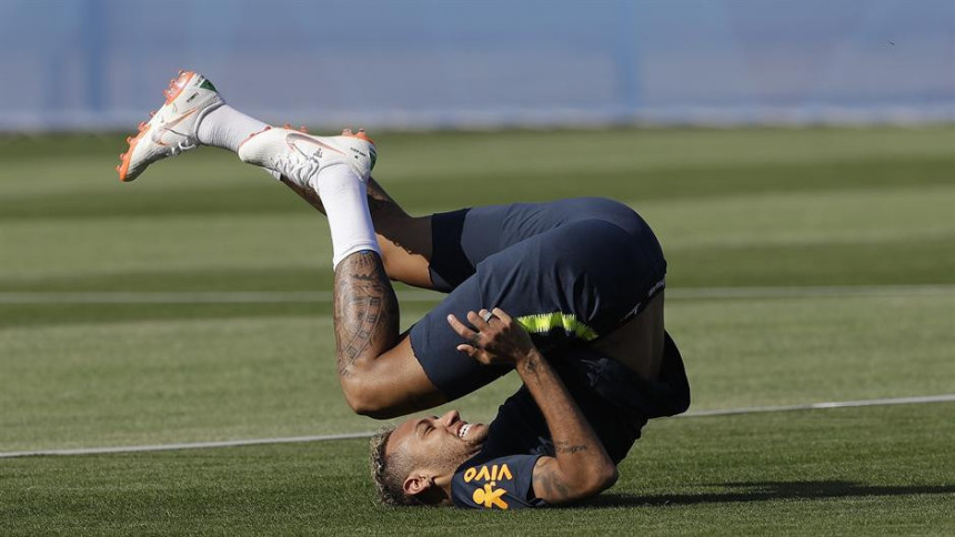 Kad Nejmar padne - pije za "dž" cijela kafana!