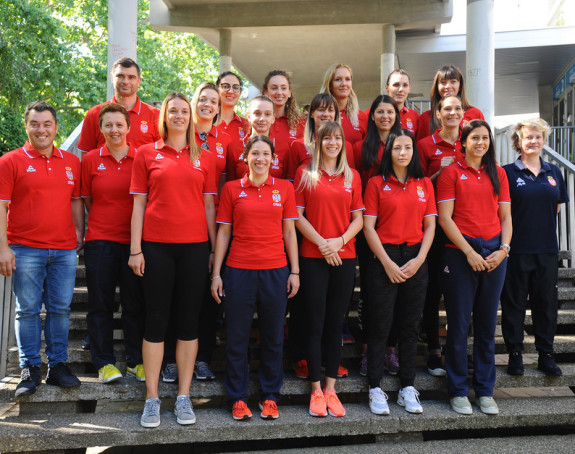 Marina okupila Srpkinje: Gradimo novi identitet!