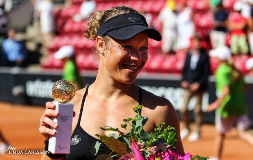 Prvenac Laure Zigmund na WTA turu!