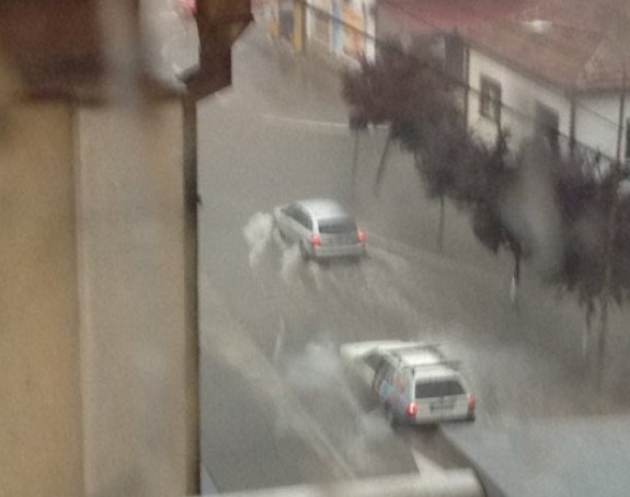 Невријеме: Чачак погодио јак пљусак