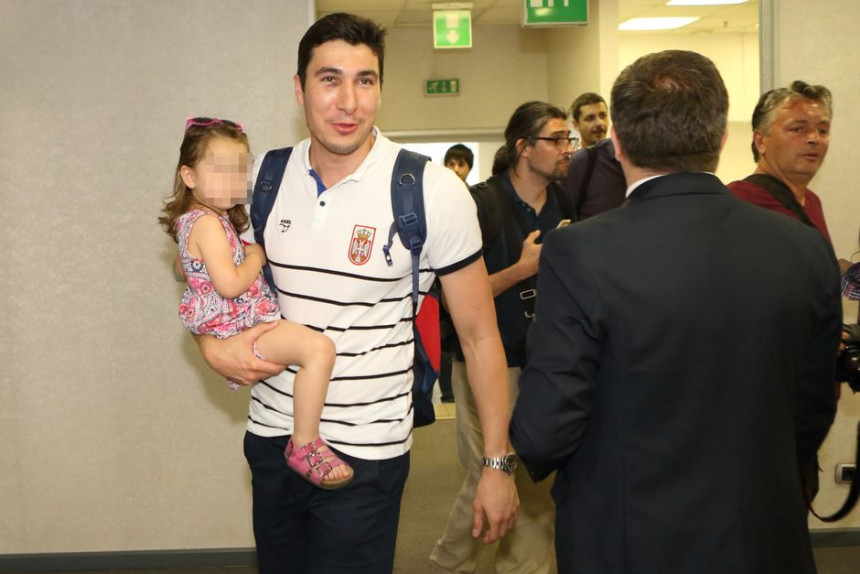 Otac na službenom putu - osvaja Svjetsko prvenstvo!