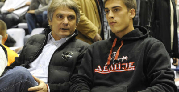 Некад Душан, данас Вујадин Савић...!