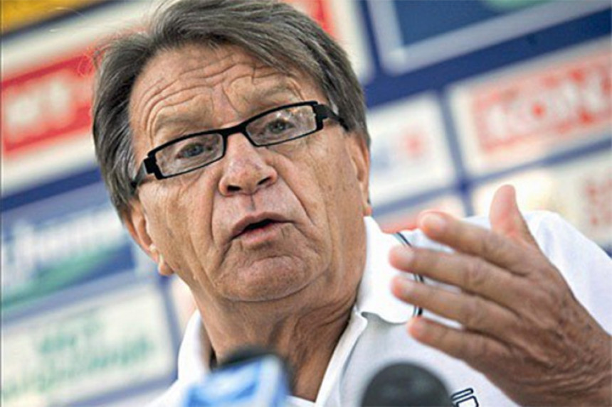 Ćiro: U zatvor onoga ko je Tompsonu zabranio da pjeva!