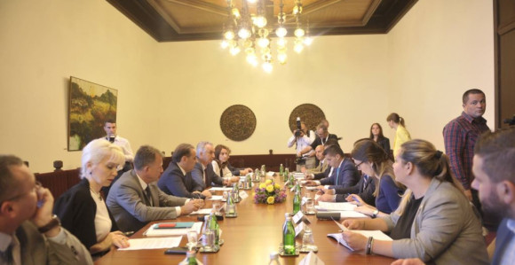 Priština ukinula dodatne carine 