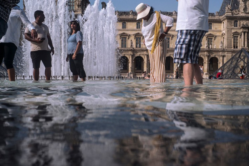 Pariz "gori" na 41 stepen Celzijusa