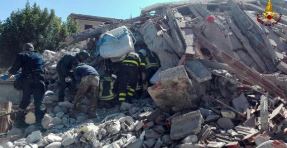 Potresni snimci spasavanja u Italiji