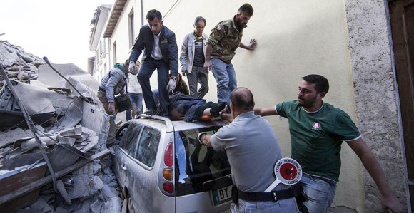 Djeca pod ruševinama, Italija se još trese