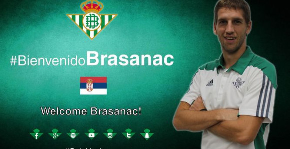 Brašanac i zvanično u Betisu!
