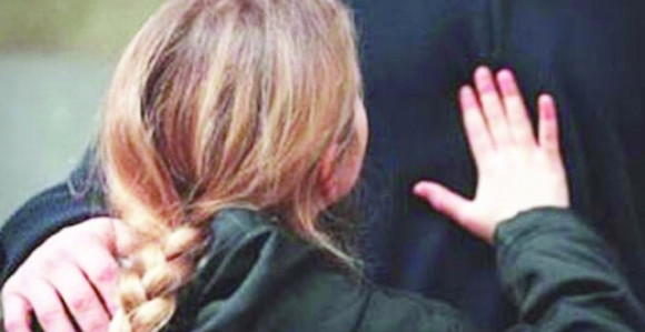 Snimali porno filmove sa djecom