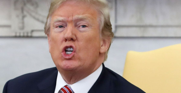 Donald Tramp napao demokrate 