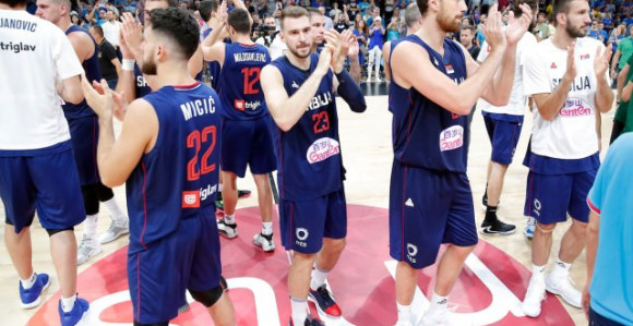 Srbija rutinski do 8/8 bez Bogdana i Bjelice!