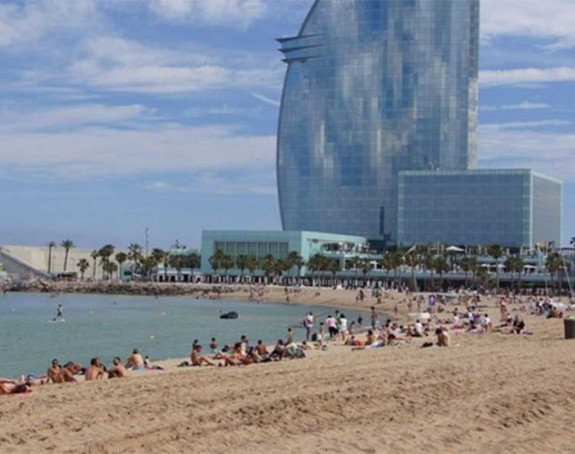 Евакуисана плажа у Барселони због експлозива