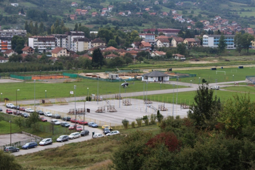 Referendum i predizborna tribina SNSD-a