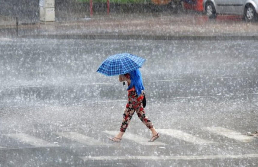 Oblačno vrijeme sa kišom