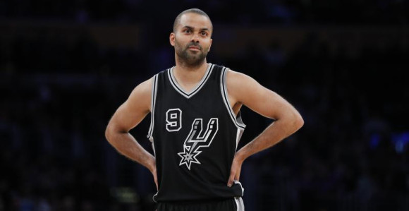 Sparsi srećni, Parker se vraća u novembru