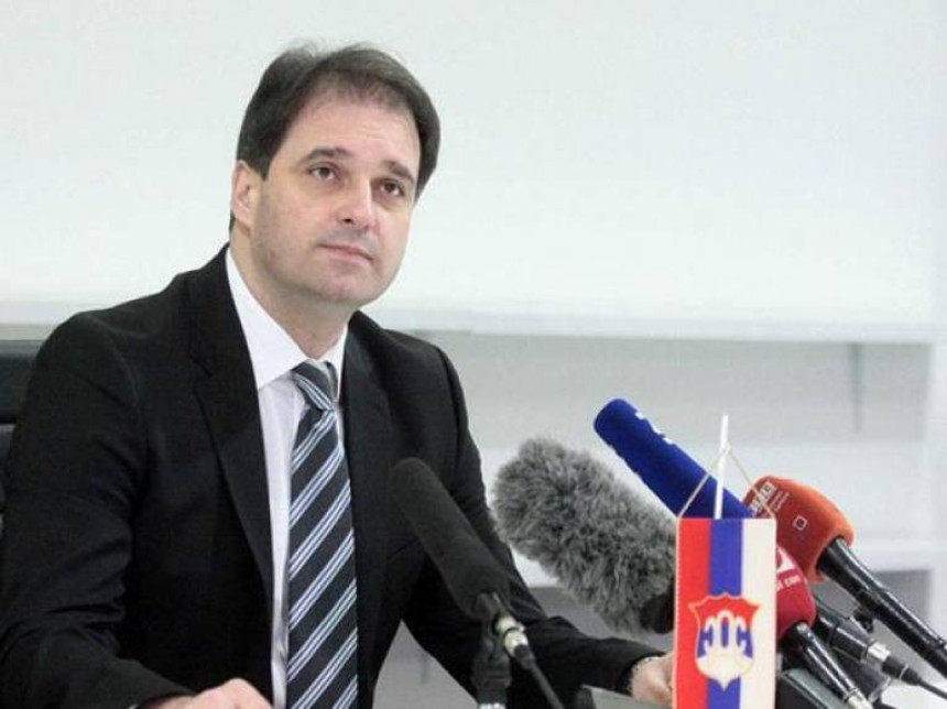 SDS: Vrijeme da odete sa vlasti!