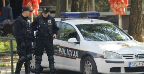 Pretresi zbog droge i oružja