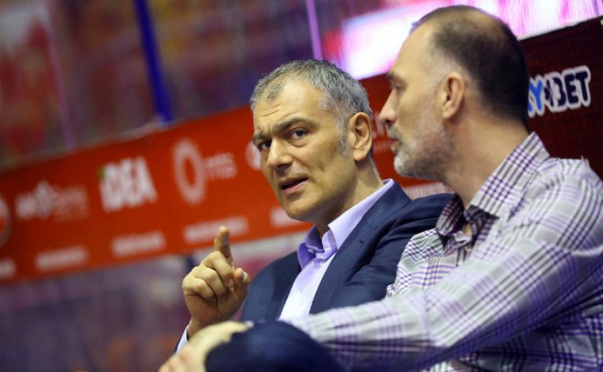 Тедески је рекао - доста! Узима ствари у своје руке!