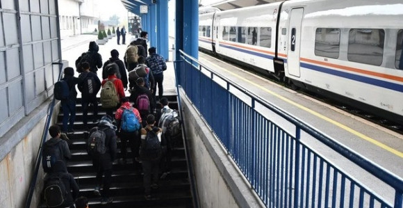 Vraćeno više od stotinu migranata