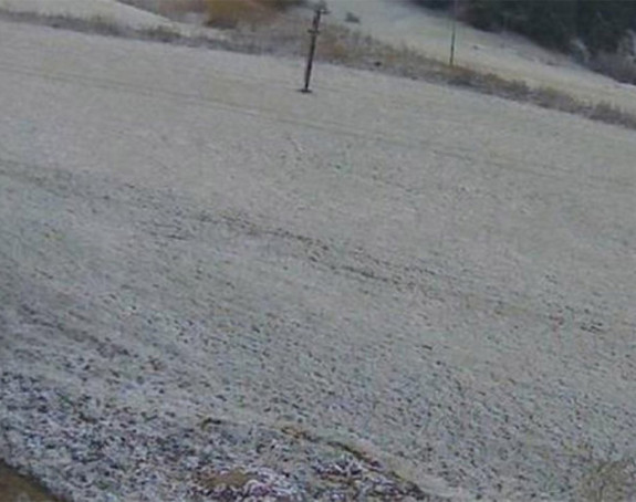 Stiže zima: Pao snijeg na Vlašiću