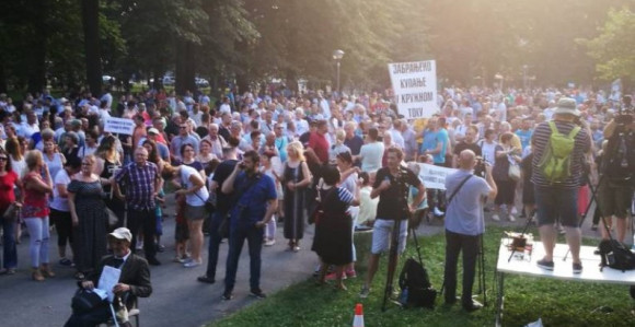 Ko se to plaši demokratije, vlast ili građani?