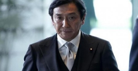Japanski ministar podneo ostavku zbog slanja poklona glasačima!