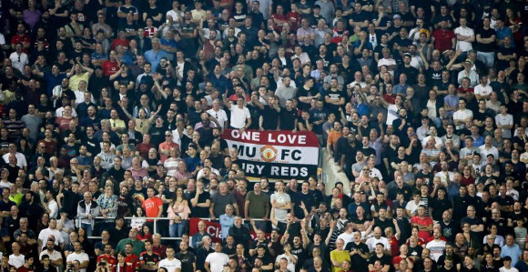 Navijači Mančestera: Samo nemojte da nas osramotite!