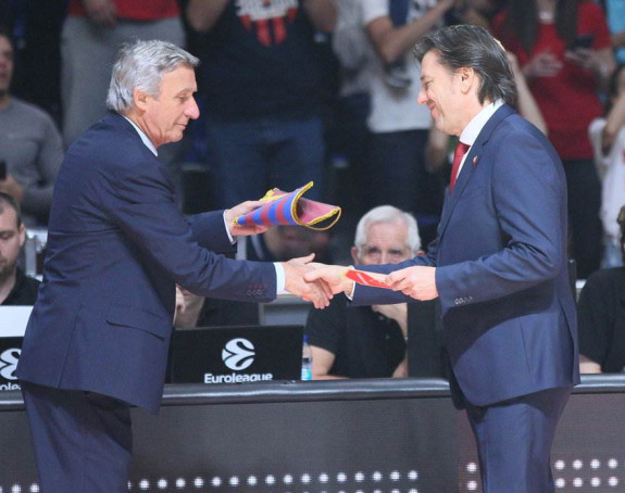 Pešić u svom stilu: Vučić pomaže kao niko, Nahbar je nenormalan!