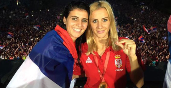 Милица Дабовић: Једино жалим што више нећу пјевати химну поред сестре Ане!