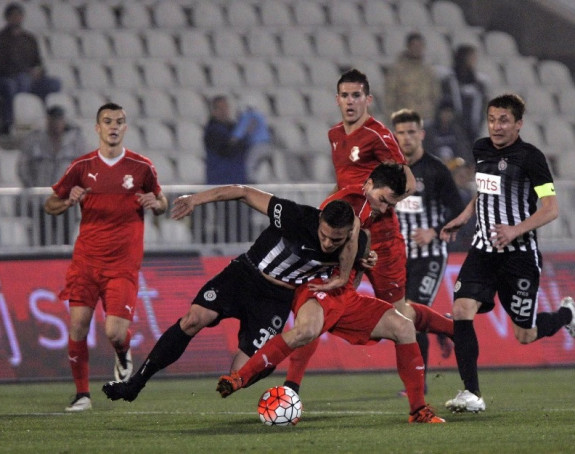 Николић задовољан преокретом! Ђурђевић: И против Напретка и против судије!