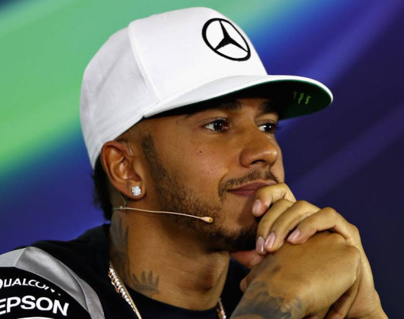 Ф1 - Абу Даби: Хамилтон се наоштрио - најбржи на тренинзима!