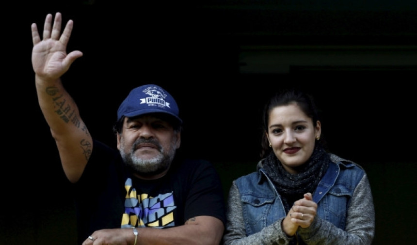 Zašto Maradona tuži svoje kćerke